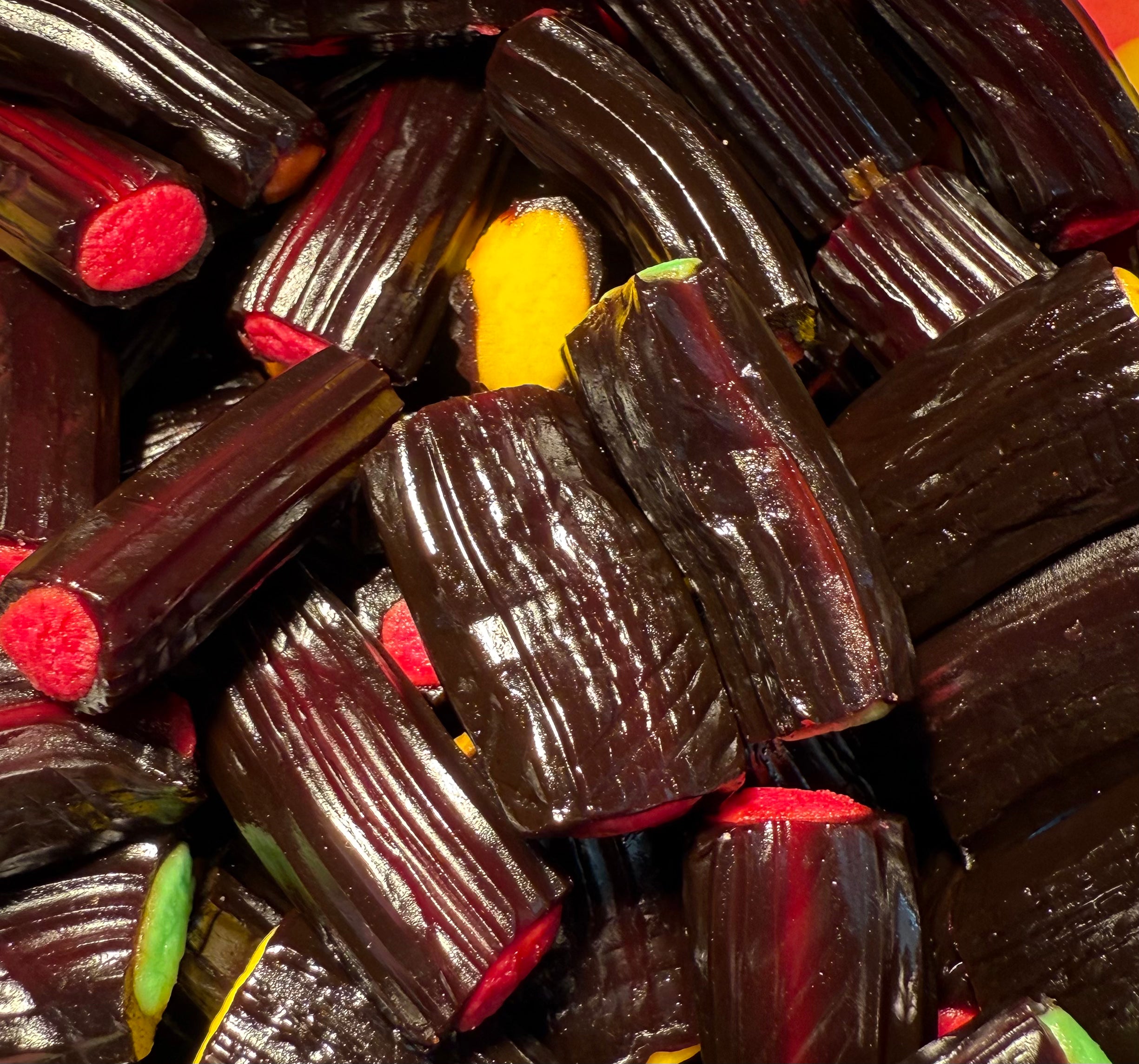 Fyna Licorice Fruit Bites 250g | The Whizz Pop Candy Shop